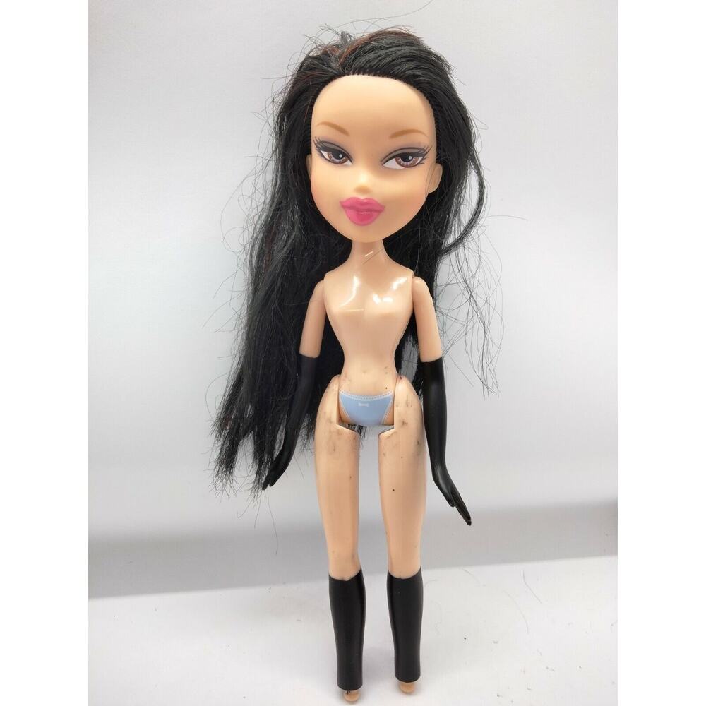 Bratz Ooh La La Kumi Doll NUDE read
